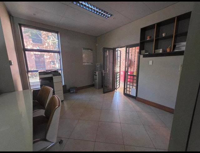 BUSINESS FOR SALE IN DIE HOEWES